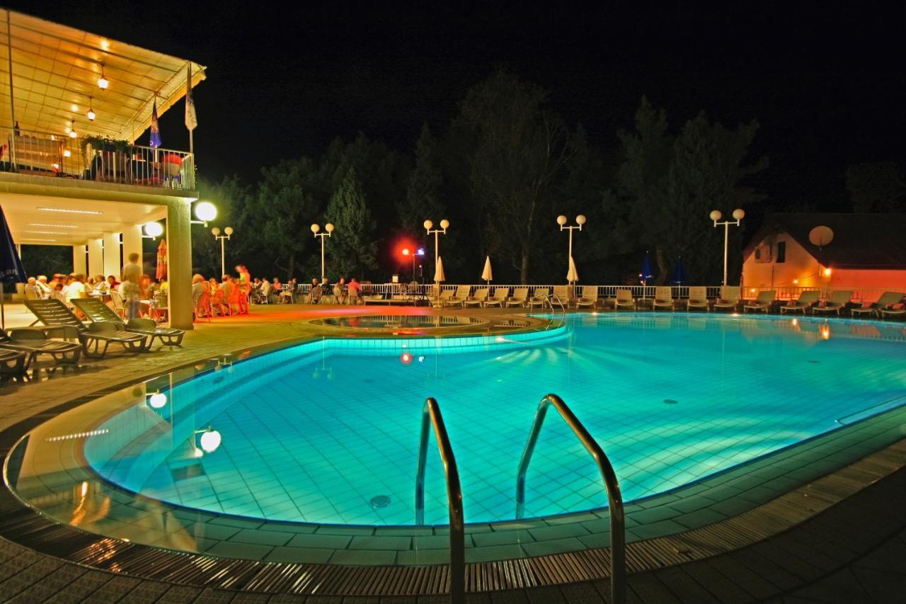 Hotel Faraon Trpanj Esterno foto