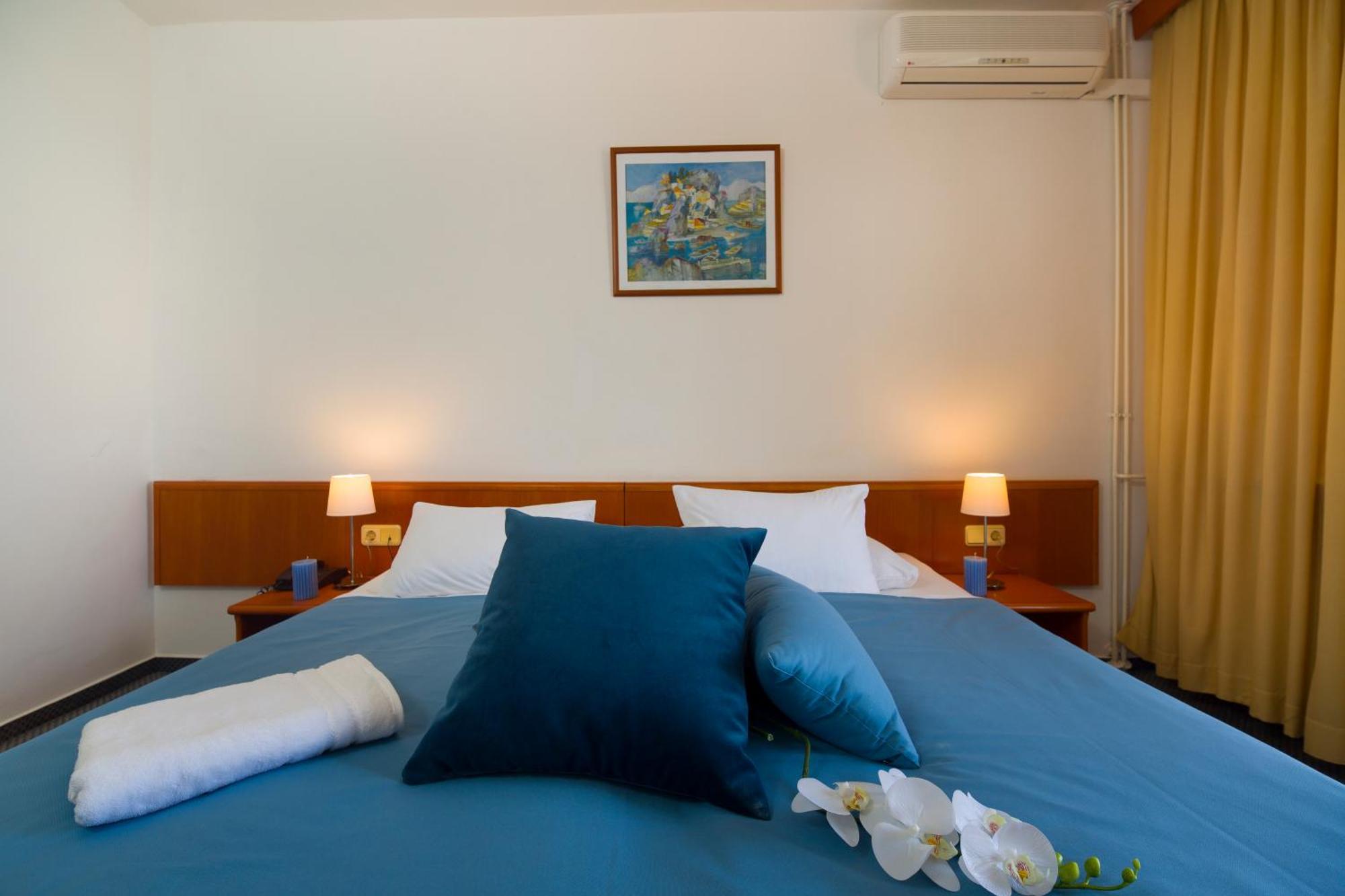 Hotel Faraon Trpanj Esterno foto